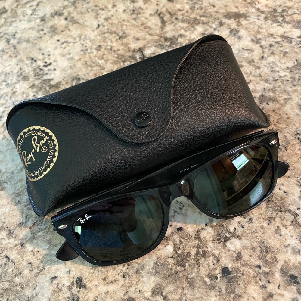 Ray Ban New Wayfarer Classic Sunglasses